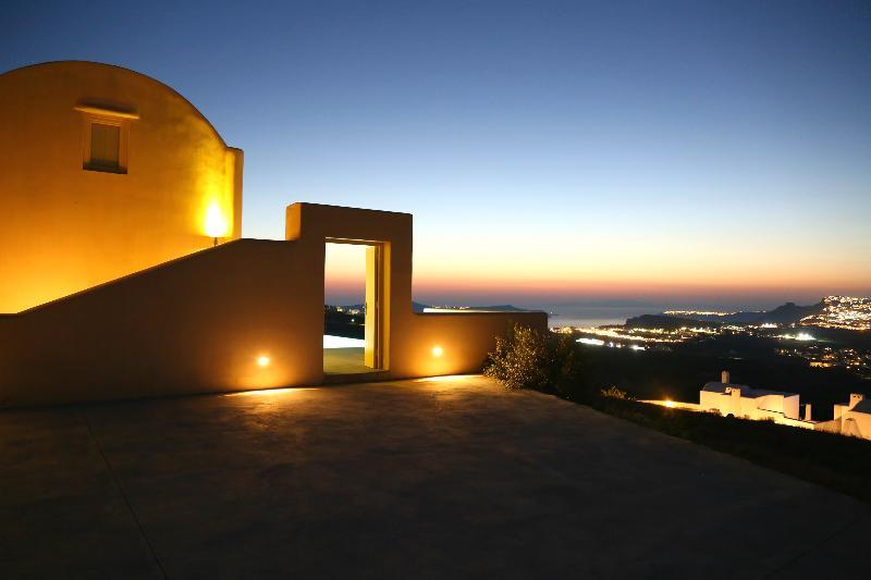 North Santorini A Luxury Spa Hotel Πύργος Εξωτερικό φωτογραφία